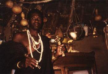 Peter Muhangwa Maasai i sit "konsultationsværelse"